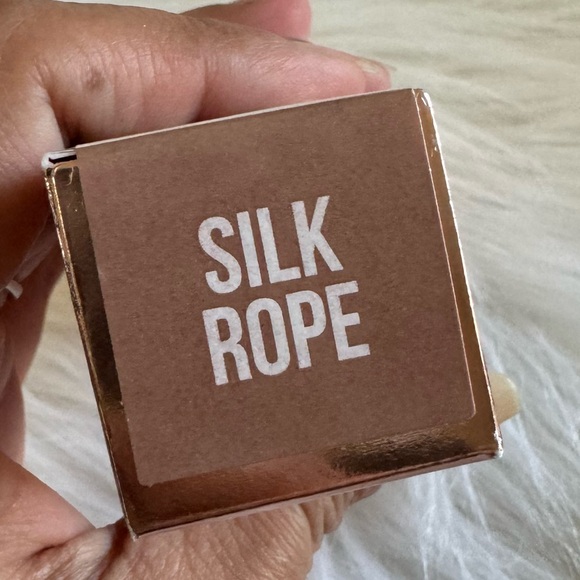 Jeffree Star Silk Rope The Gloss - Picture 4 of 7